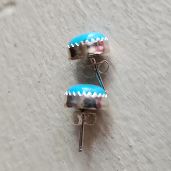 NWOT Native American Navajo Handmade Turquoise & Sterling Stud Earrings 🩵🎁 - Picture 6 of 10